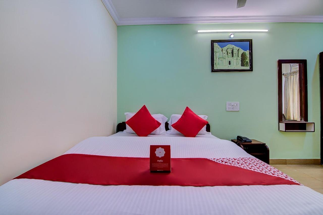 Hotel Oyo Lalitha Delight Visakhapatnam Exterior foto